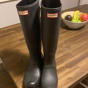 Hunter boots size 8